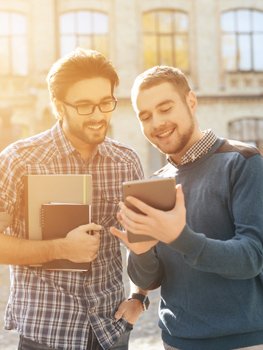 Enim ipsum omnis inventore qui ipsum.